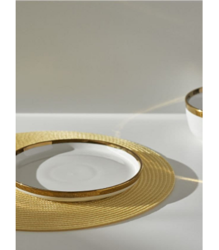 Ceramiczny talerz ze złotą lamówką
