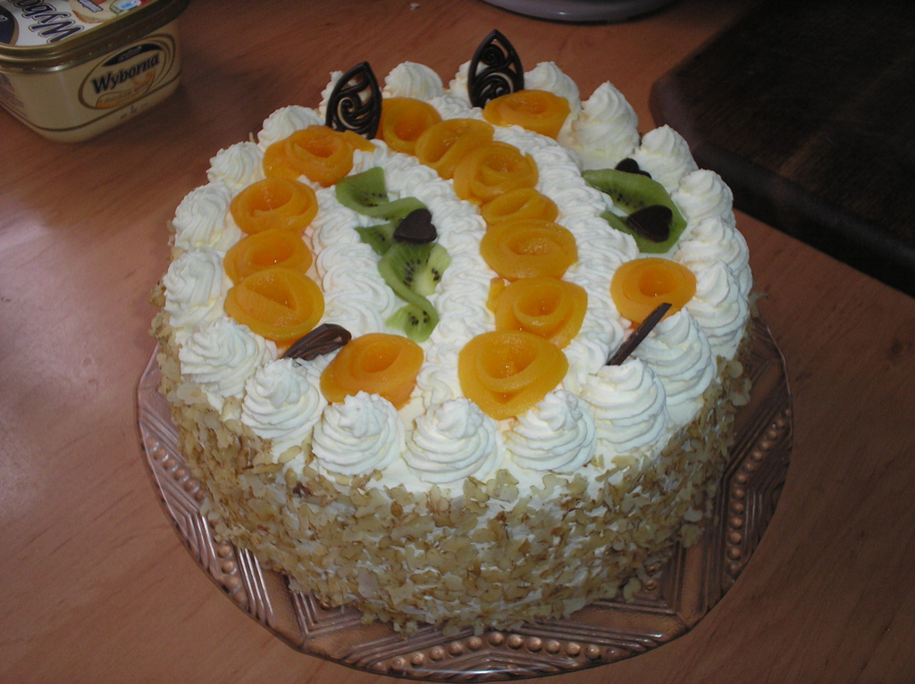 stretch amateur Sightseeing tort urodzinowy - przepis - Mojegotowanie.pl