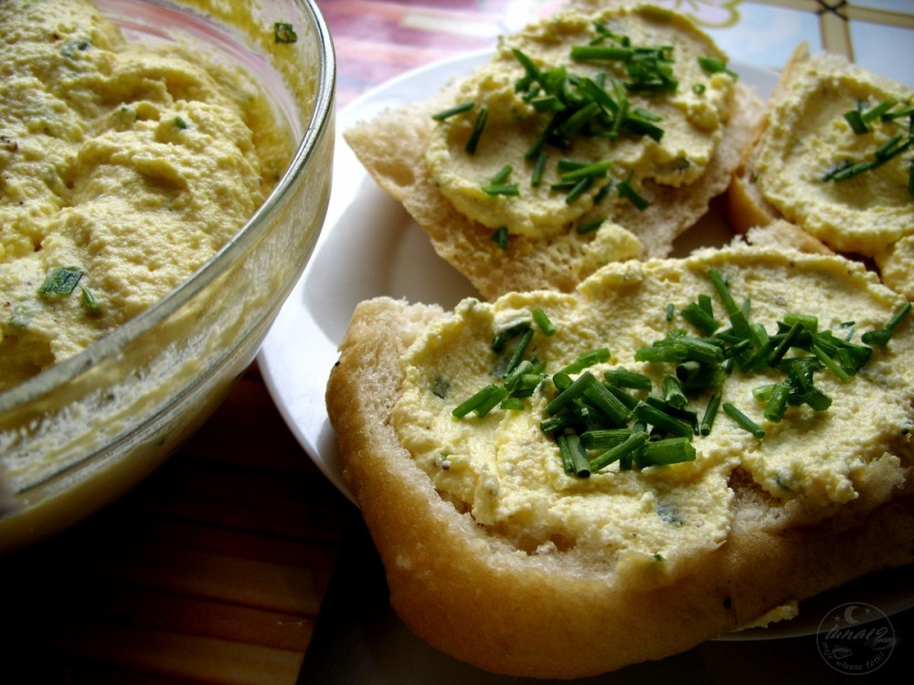 Pasta jajeczna przepis Mojegotowanie.pl