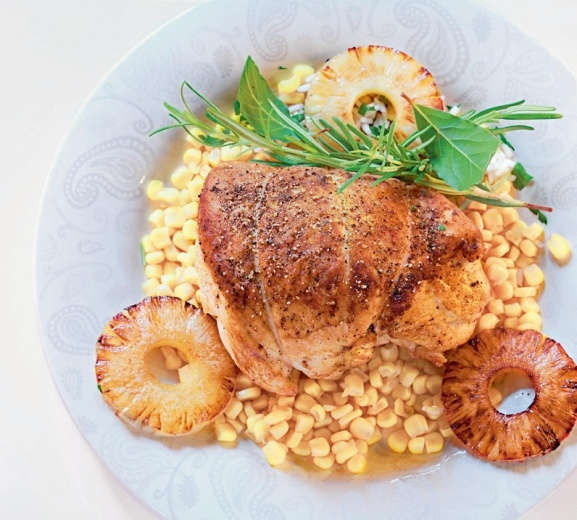 Pieczony filet z indyka z ananasem przepis Mojegotowanie.pl