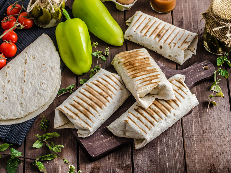 Burrito z chili sin carne i limonkowym ryżem