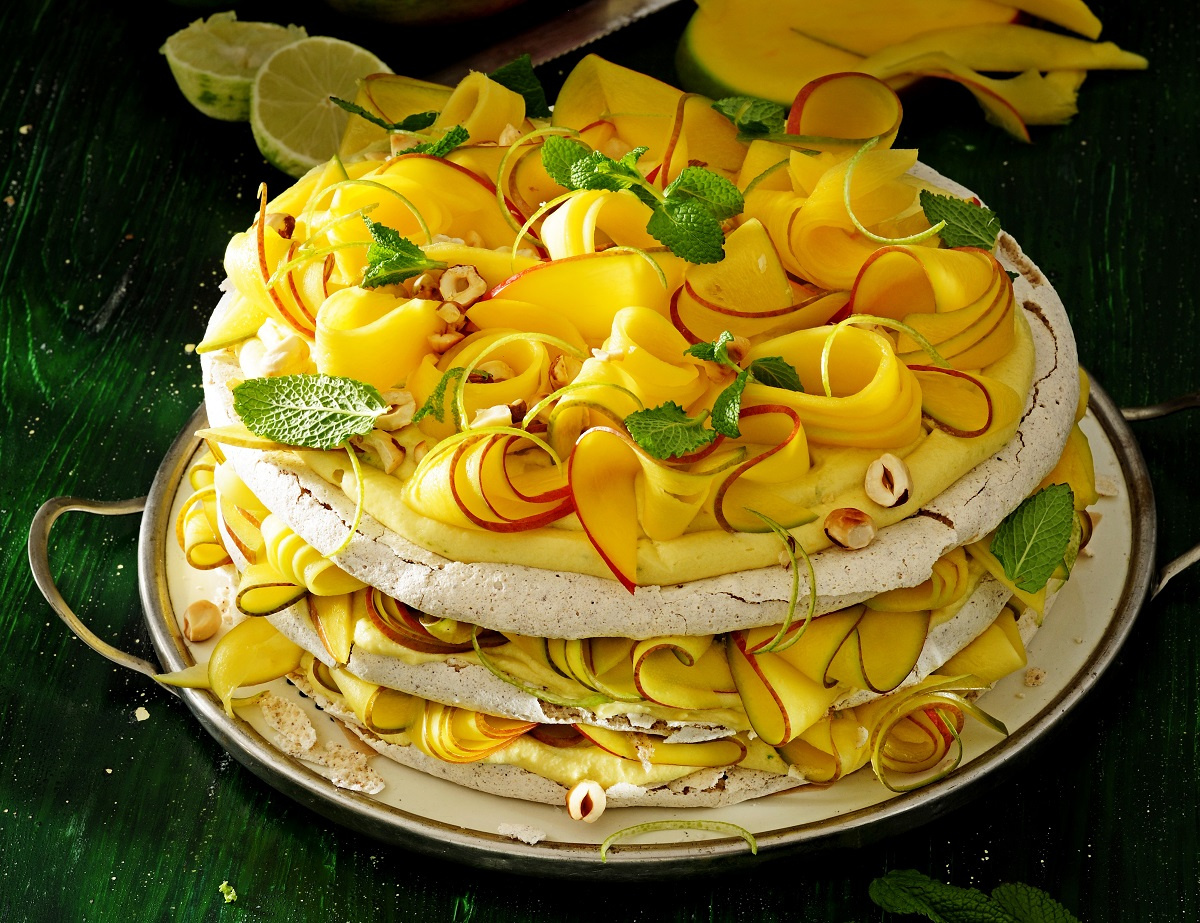 Beza orzechowa z mango