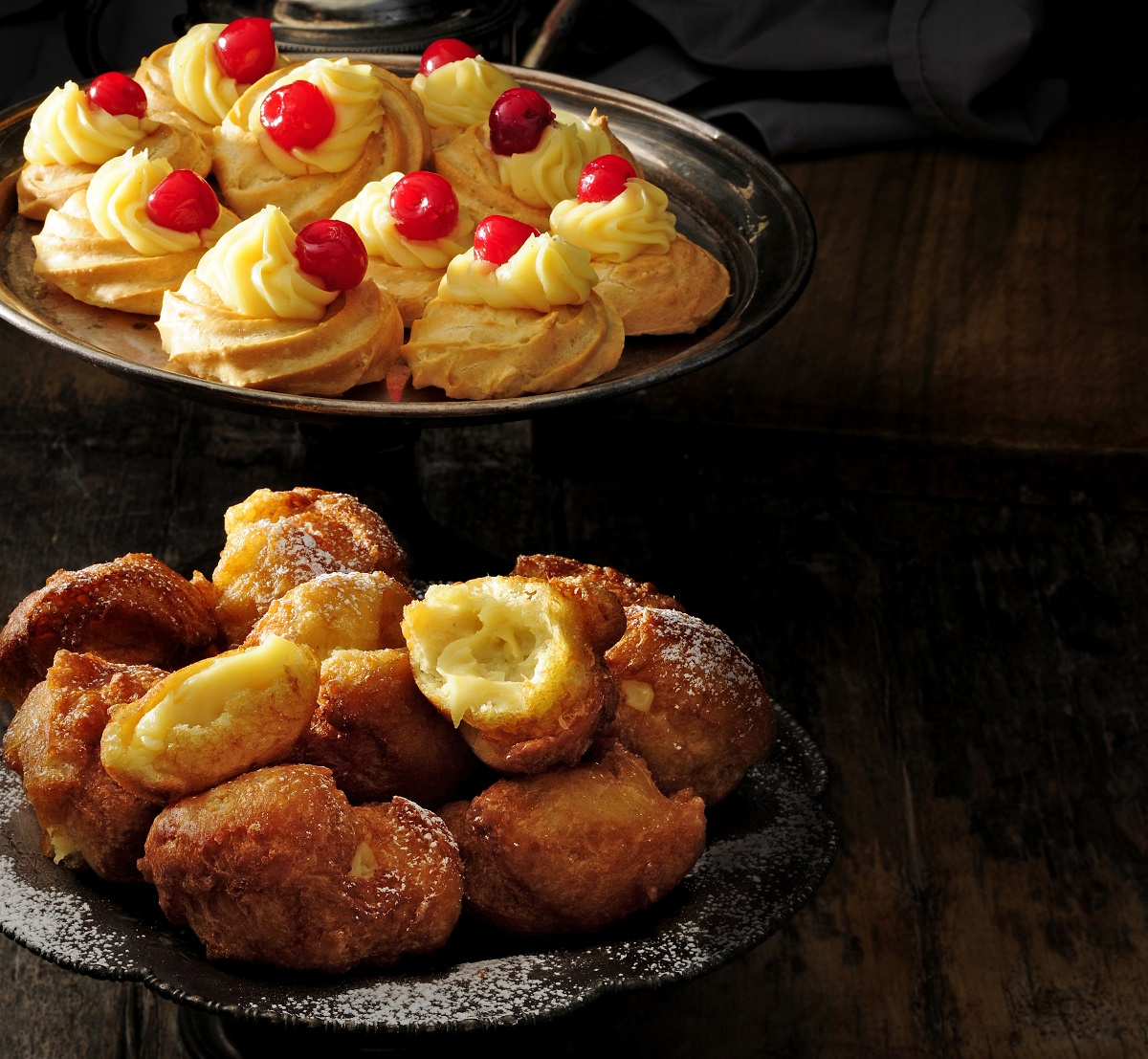 Zeppole karnawałowe z kremem waniliowym
