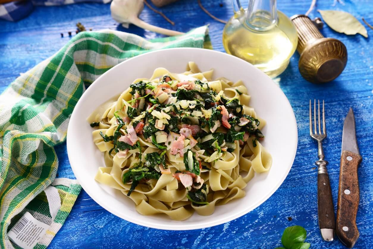 Tagliatelle ze szpinakiem ze słonecznikiem