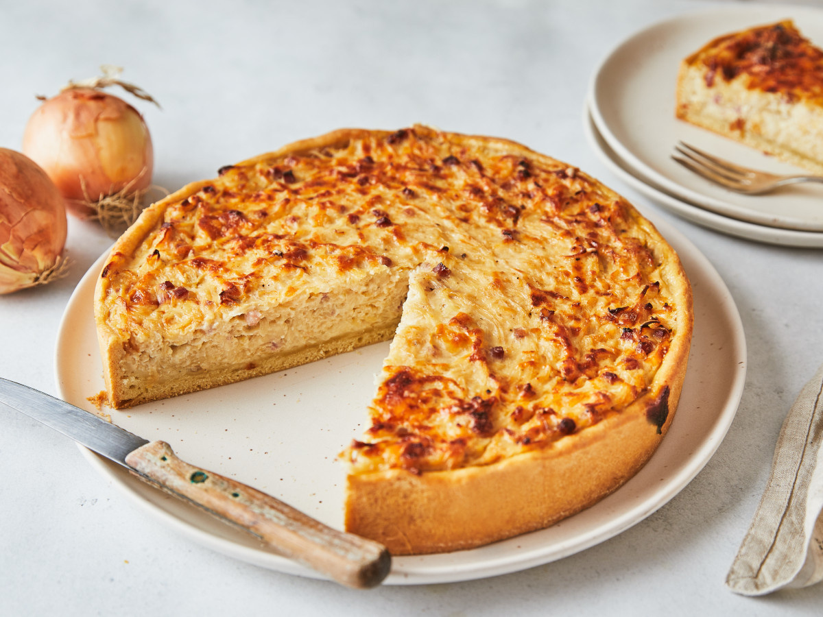 Tarta cebulowa (na drożdżowym cieście)