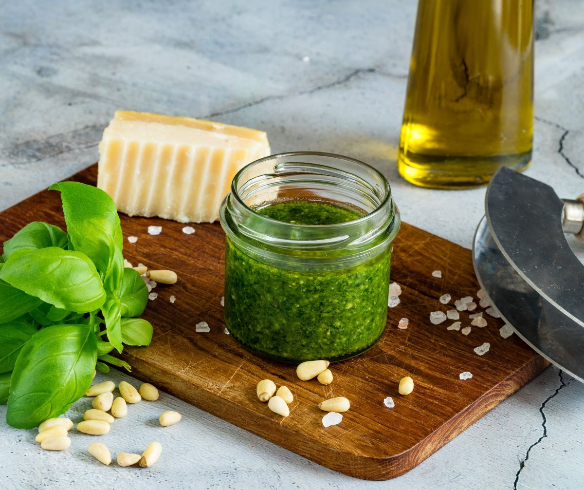 Pesto z bazylii przepis Mojegotowanie.pl
