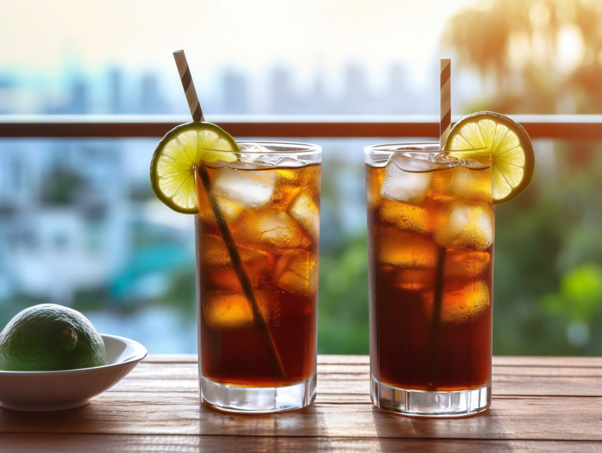 Long Island iced tea – mocny koktajl alkoholowy