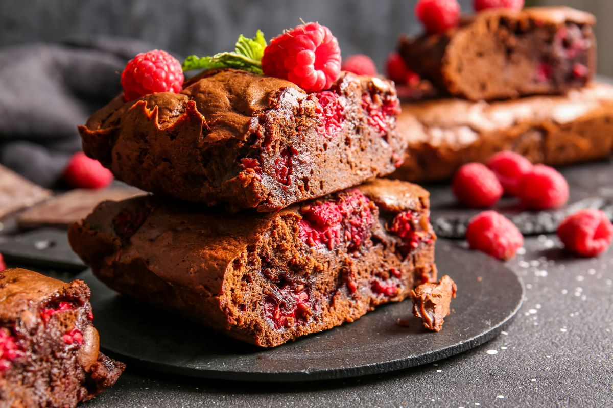 Brownie z malinami