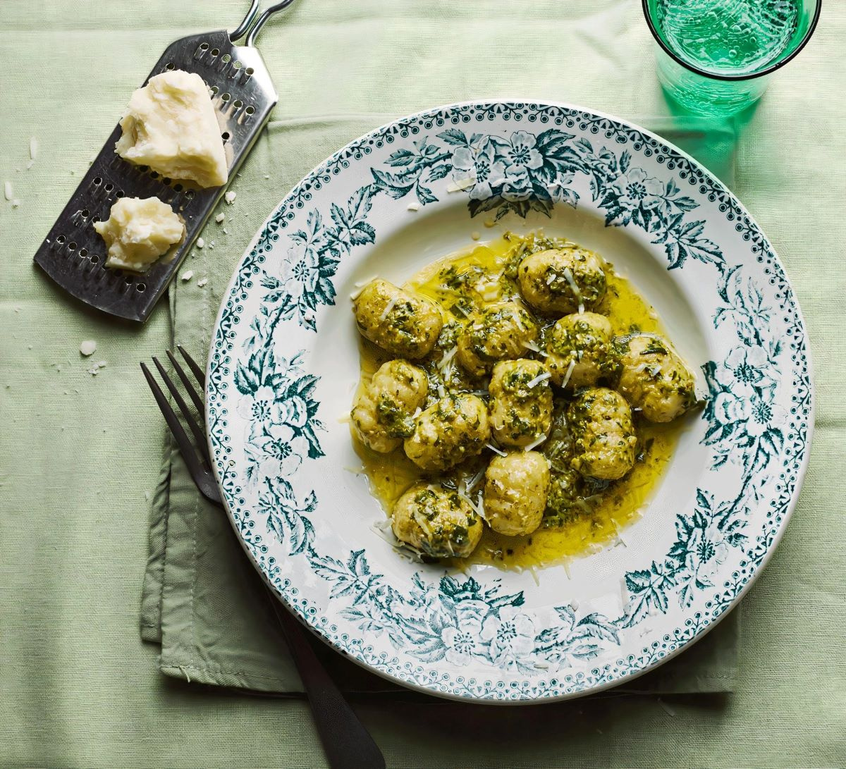 Gnocchi z pesto i ricottą