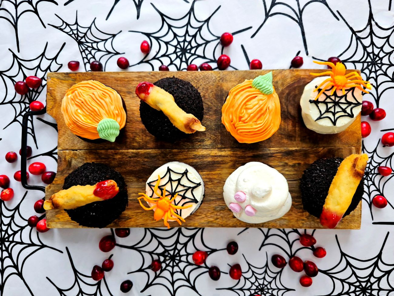 Czekoladowe muffinki na Halloween w 4 odsłonach