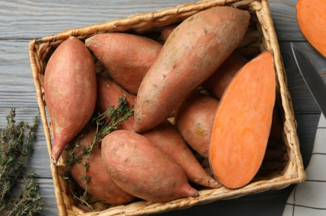 Bataty – zdrowsza alternatywa dla ziemniaków? + przepis na brownie z batatów