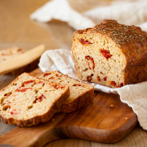 Chleb z suszonymi pomidorami