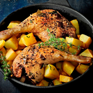 Domowe confit z pieczonymi kartoflami