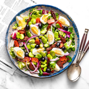 Sałatka z bobem i jajkiem