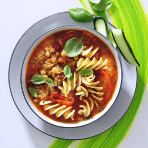 Zupa pomidorowa z cukinią