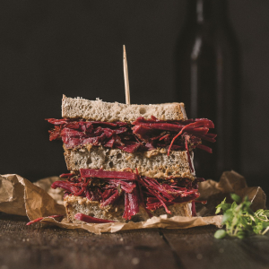 Pastrami - przepis z książki "Wędliny domowe"