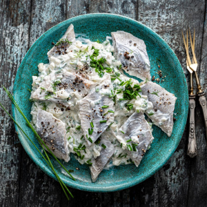 śledzie w śmietanie