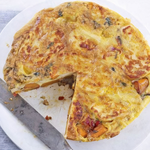 Omlet z dyni, halloumi i chilli