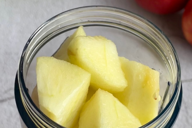 Koktajl z selera naciowego - miksowanie składników