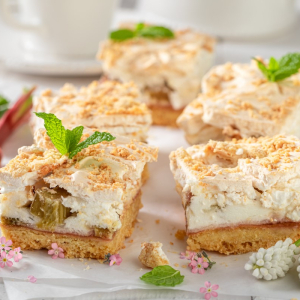 Szarlotka z rabarbarem