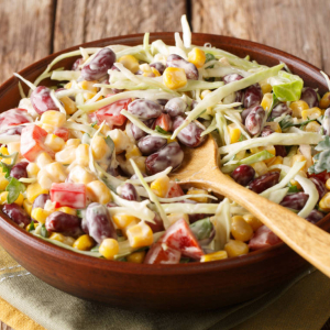 Sałatka z czerwoną fasolą