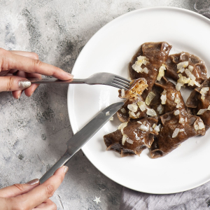 Pierogi w grzybowym cieście