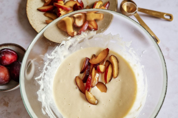 Racuchy ze śliwkami – ciasto