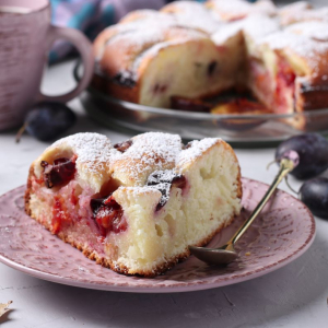 Ciasto jogurtowe ze śliwkami