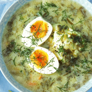 Zupa szczawiowa z jajkiem i puree