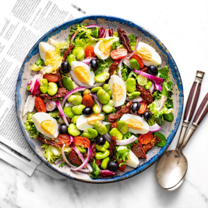 Sałatka z bobem i jajkiem