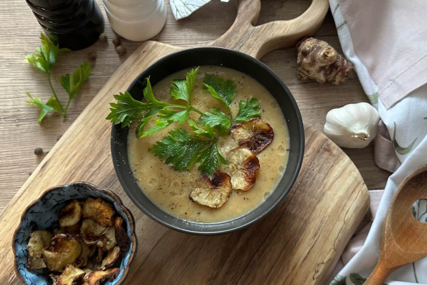 Zupa z topinamburu – podanie