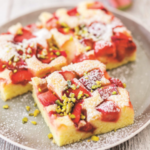 Biszkopt z rabarbarem