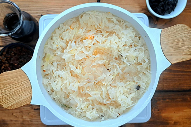 bigos z kiszonej kapusty - przygotowanie kapusty