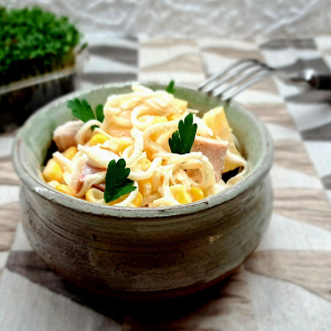 Sałatka z ananasem i selerem