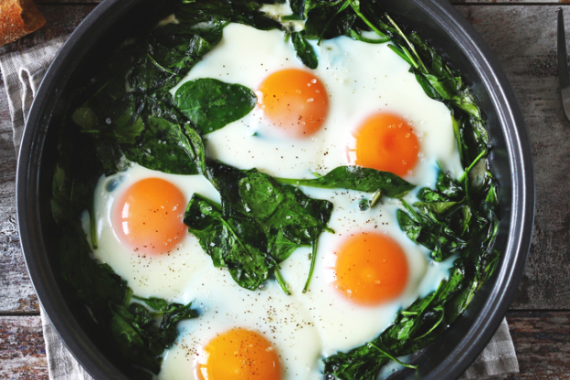 szpinak z jajkiem