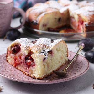 Ciasto jogurtowe ze śliwkami