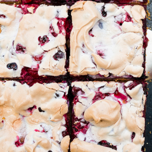 ciasto-wisniowe-z-beza