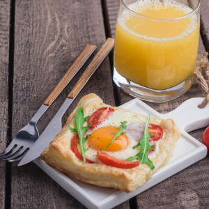 Jajko sadzone w cieście francuskim