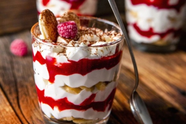 tiramisu-z-malinami
