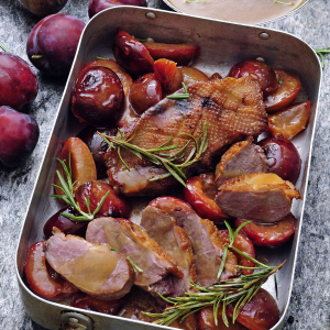 Filet z kaczki ze śliwkami