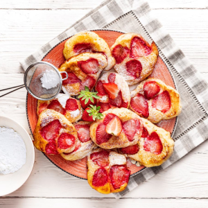 racuchy z truskawkami