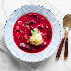 Barszcz czerwony z ziemniakami