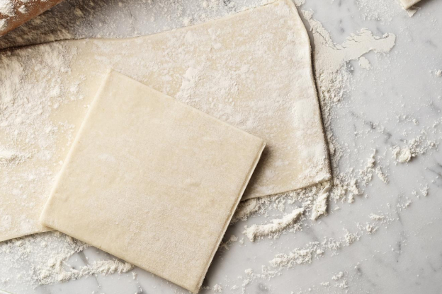 Surowe ciasto francuskie