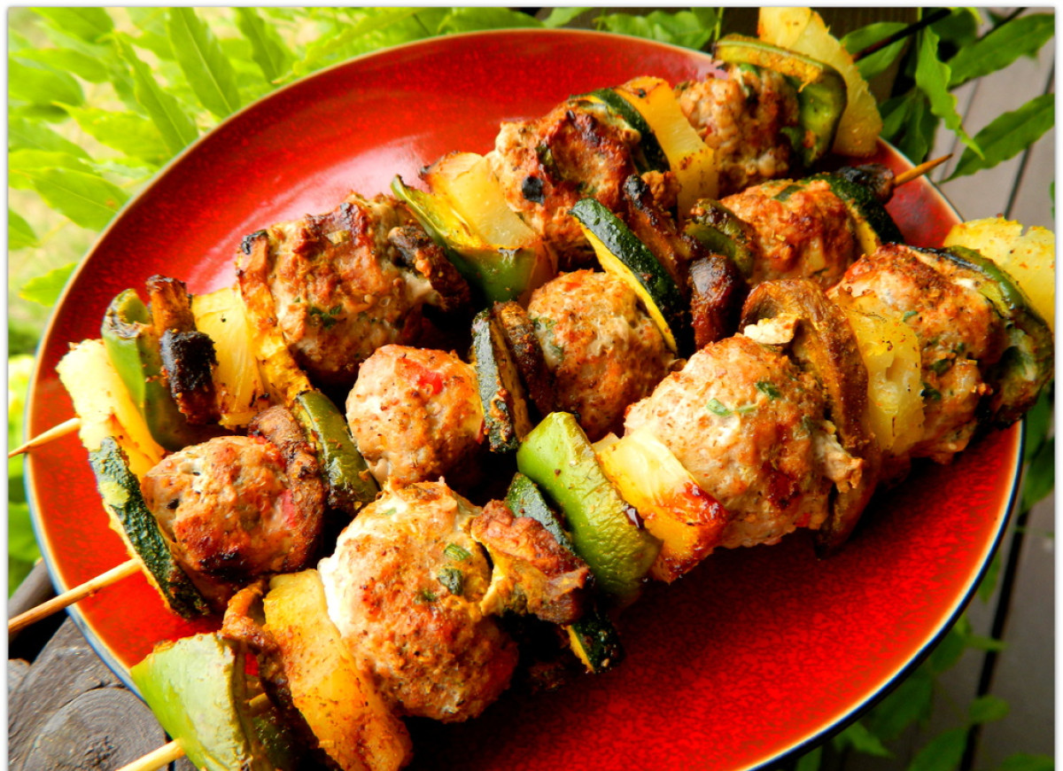 Szaszłyki z pulpecikami z mięsa mielonego