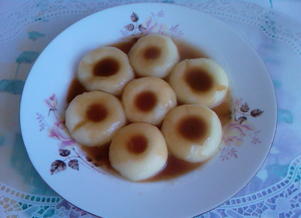 Kluski śląskie z sosem pieczeniowym