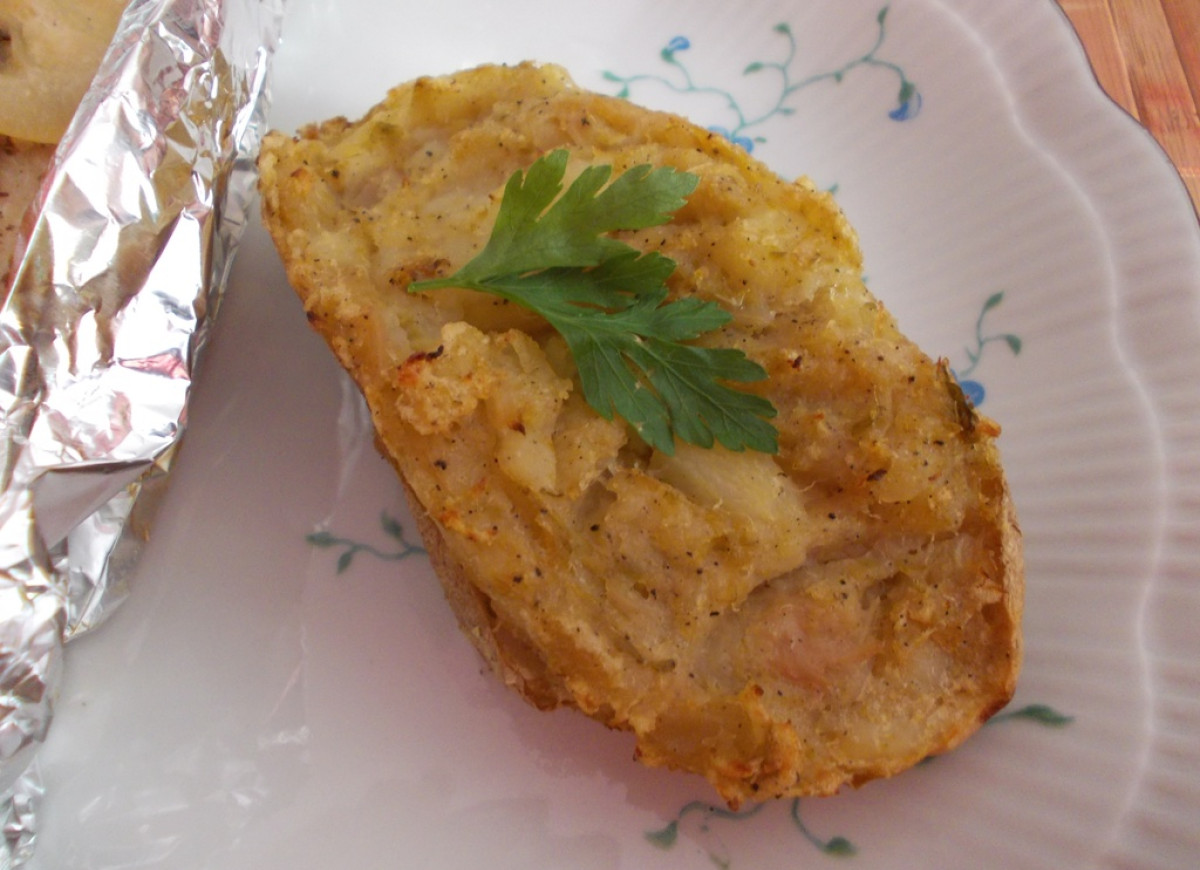 Podwójnie zapiekane, faszerowane, ziemniaki w mundurkach