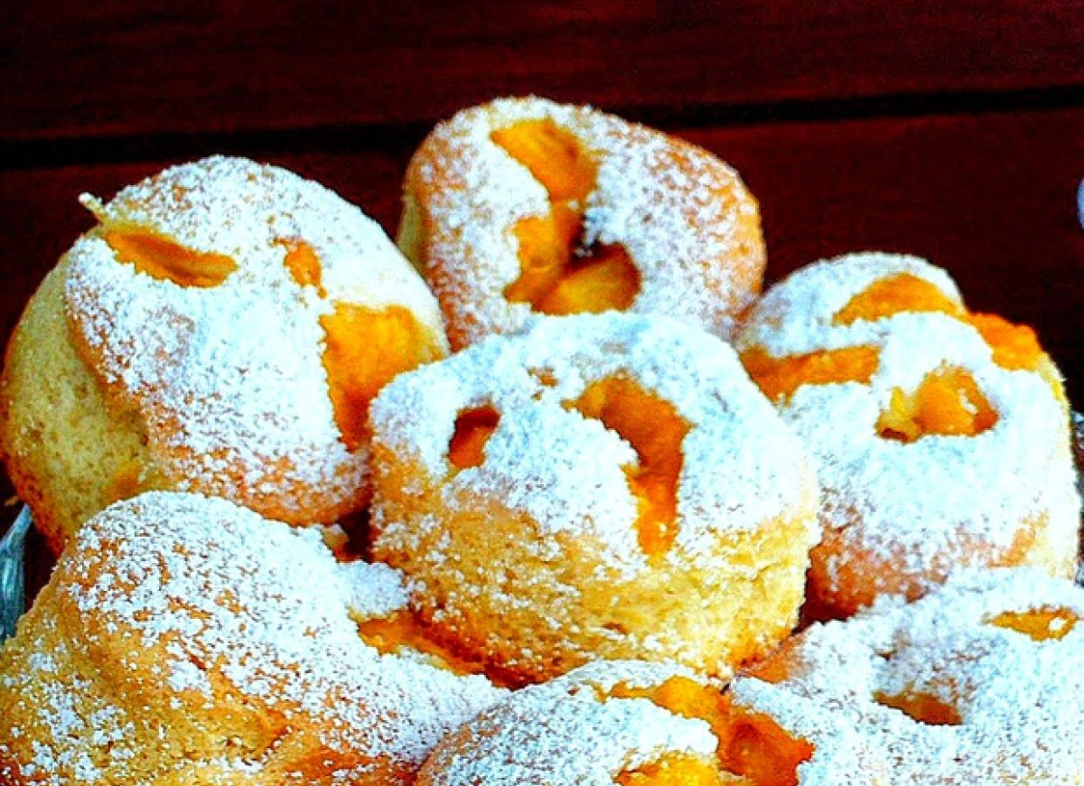 Muffinki z brzoskwiniami