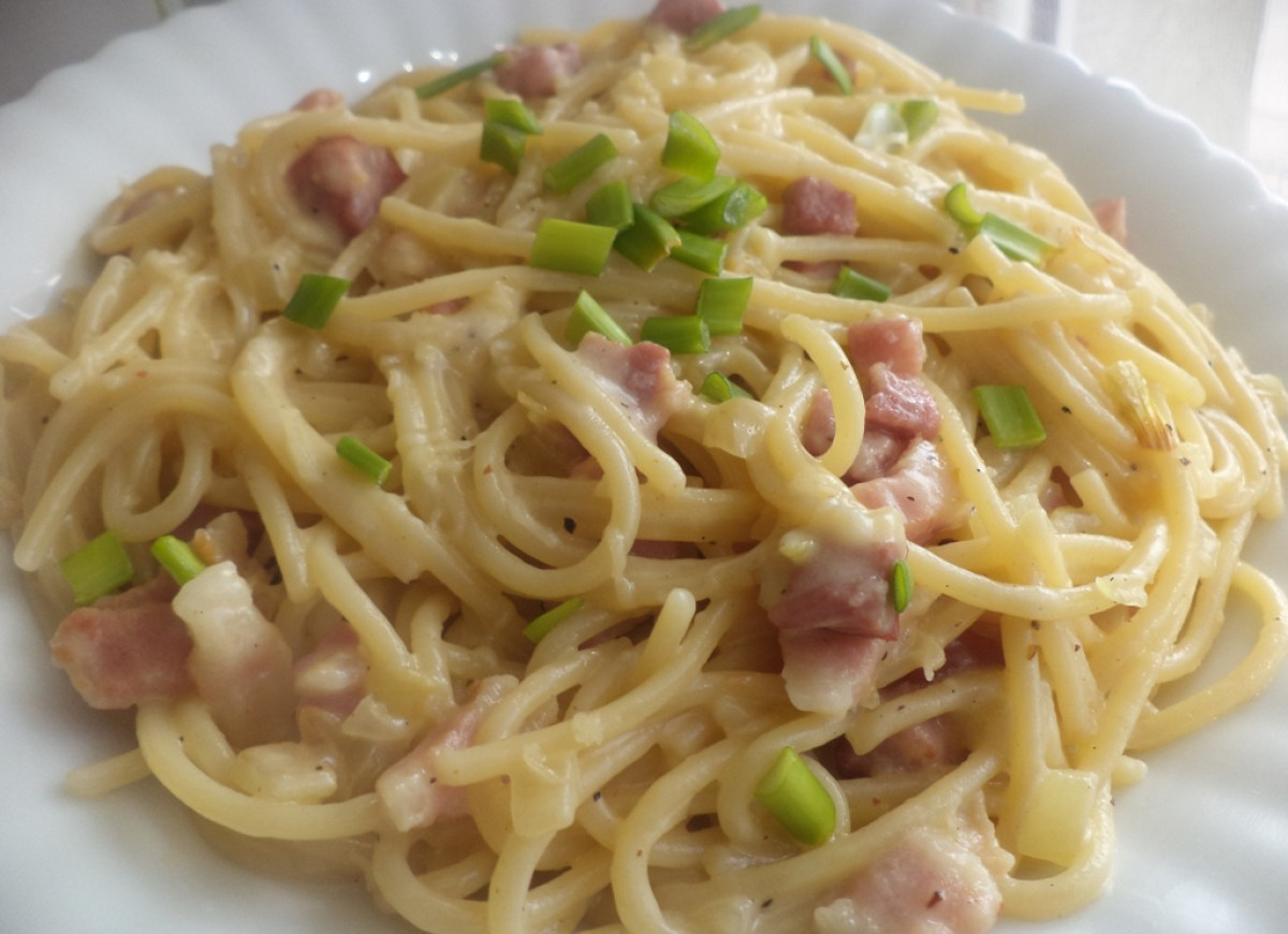 Makaron z boczusiem - ,, carbonara po polsku’’
