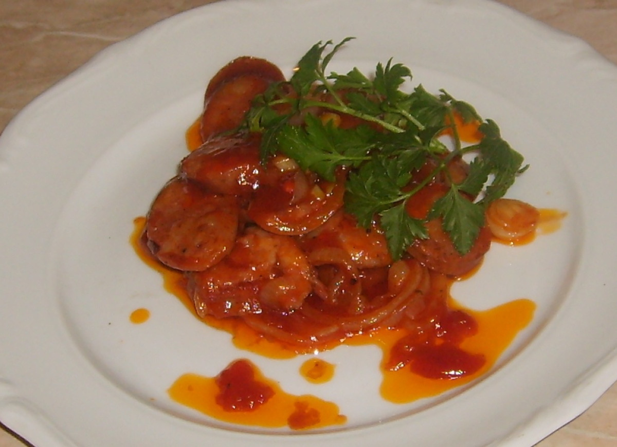 Kiełbasa w ketchupowym sosie