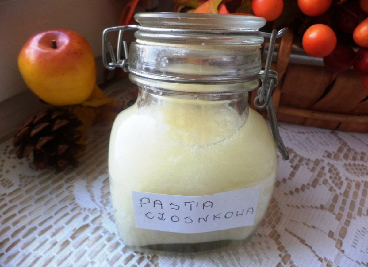Pasta czosnkowa